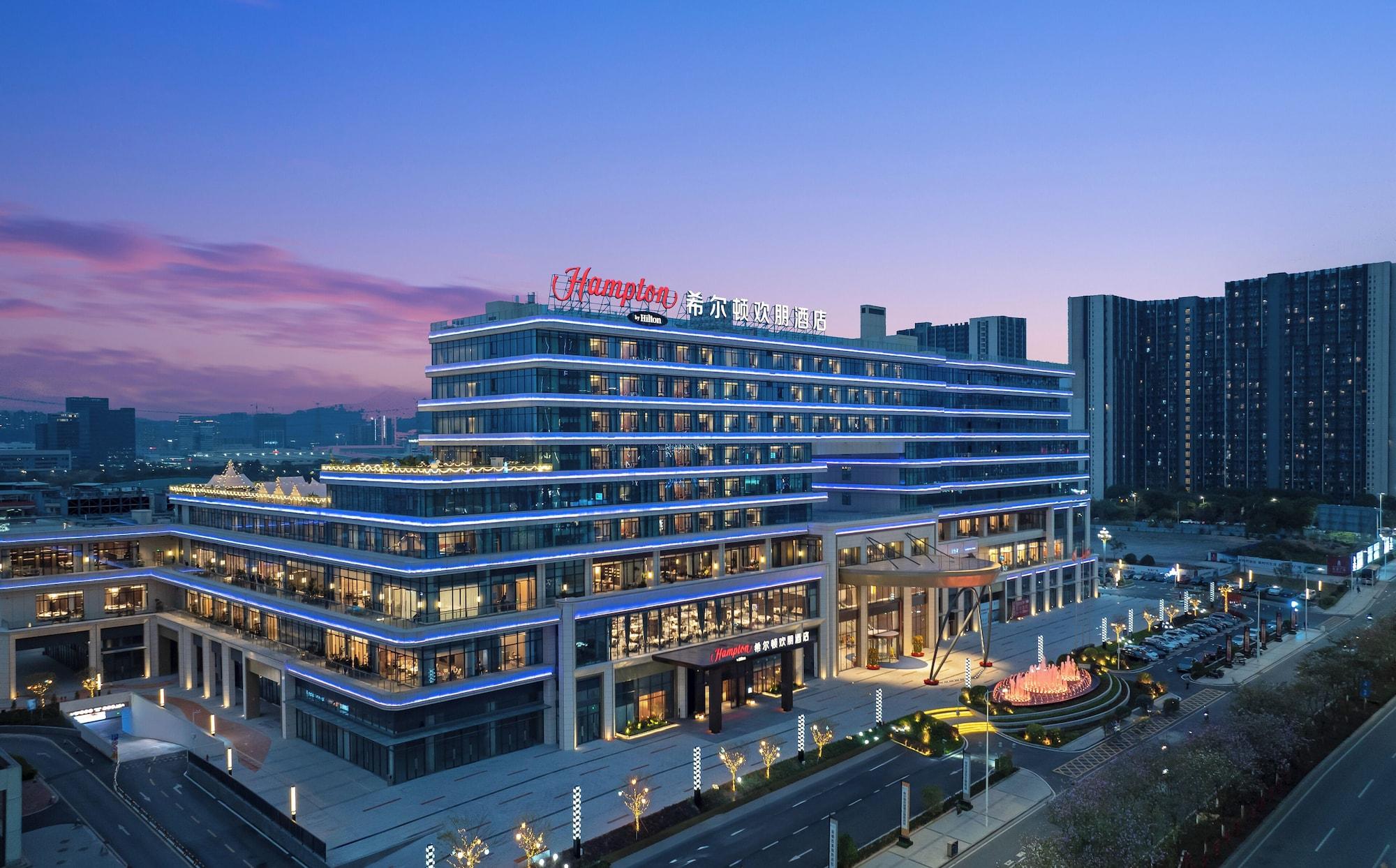 Vista Exterior Hampton by Hilton Guangzhou Xintang Railway Station