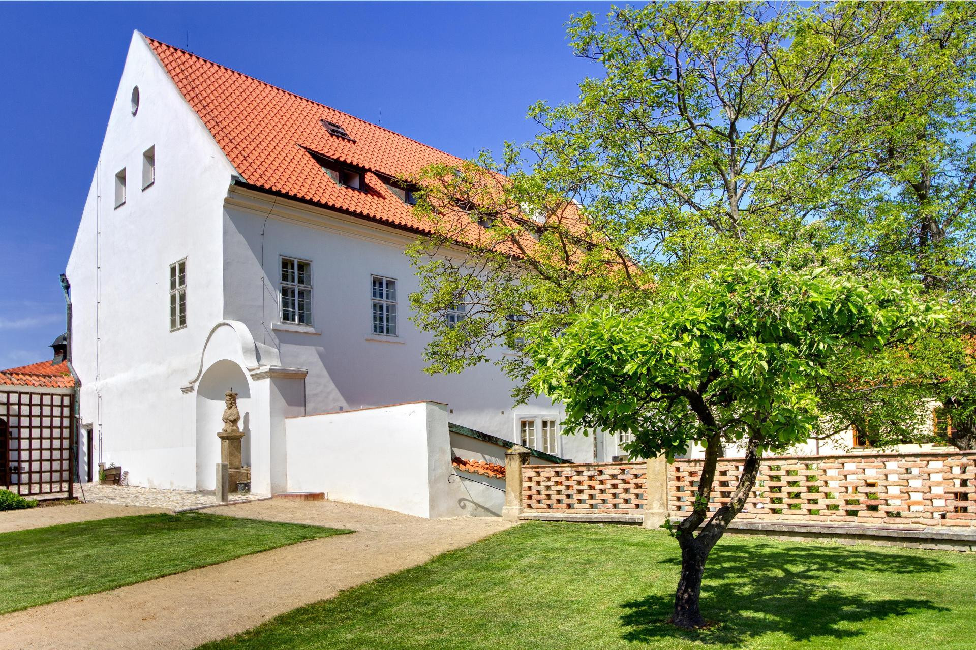 Vista Exterior Hotel Monastery