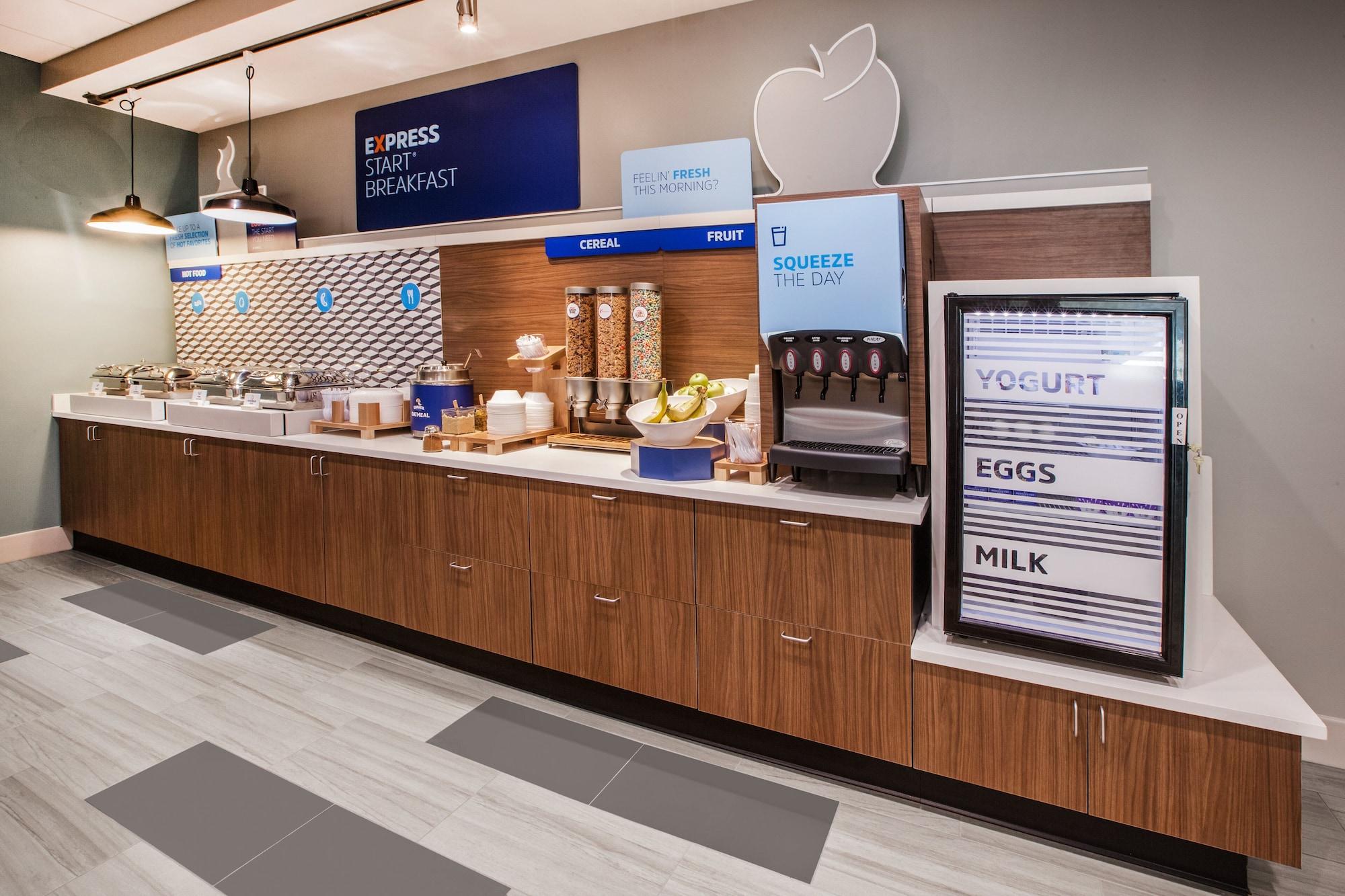 Restaurant Holiday Inn Express and Suites-Cincinnati NE - Red Bank Road by IHG