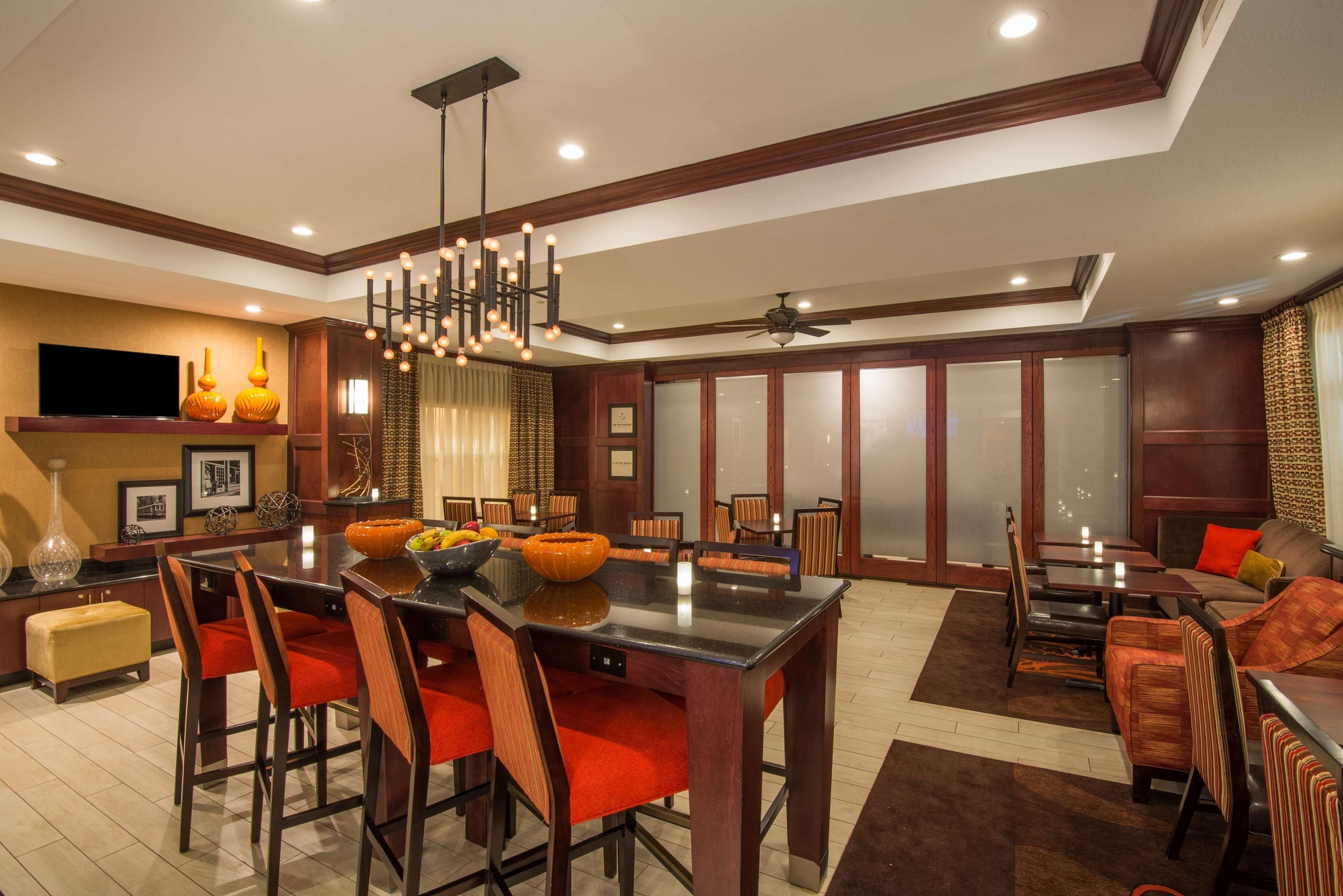 Vista Lobby Hampton Inn Kingston
