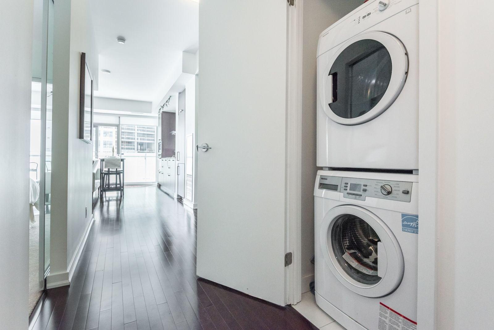 Instalaciones Recreativas Noel Suites - York and Bremner