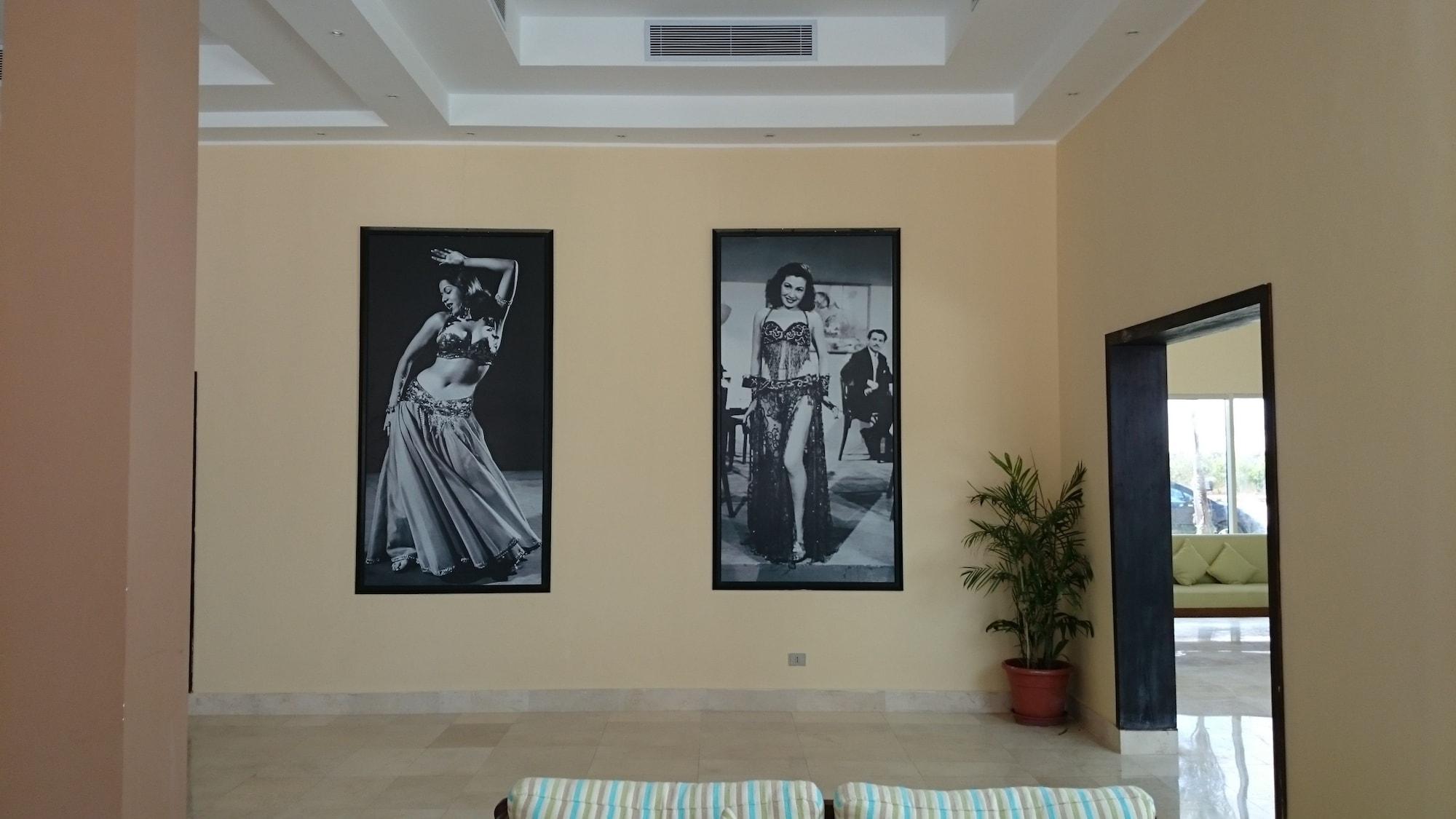 Bar/Salón Caesar Bay Resort