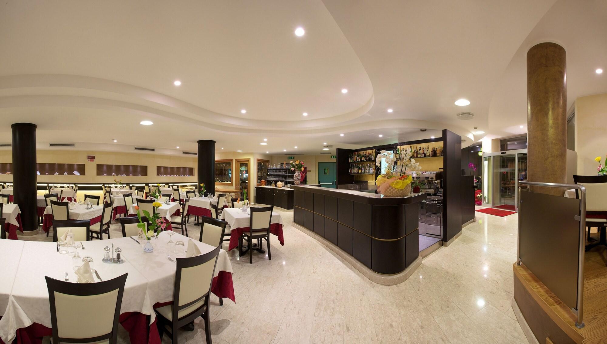 Bar/Salón Hotel 5 Vie