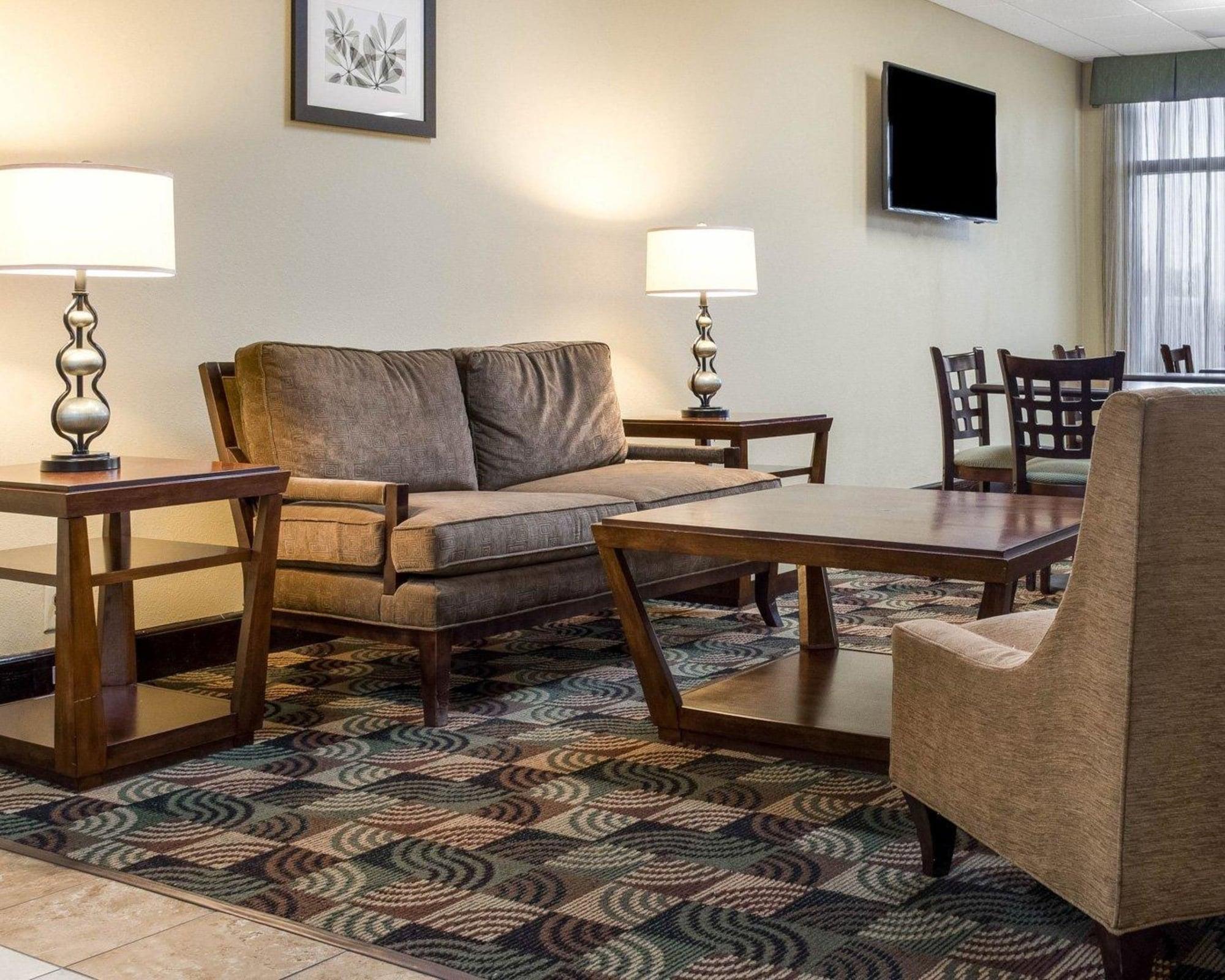 Vista Lobby Quality Inn