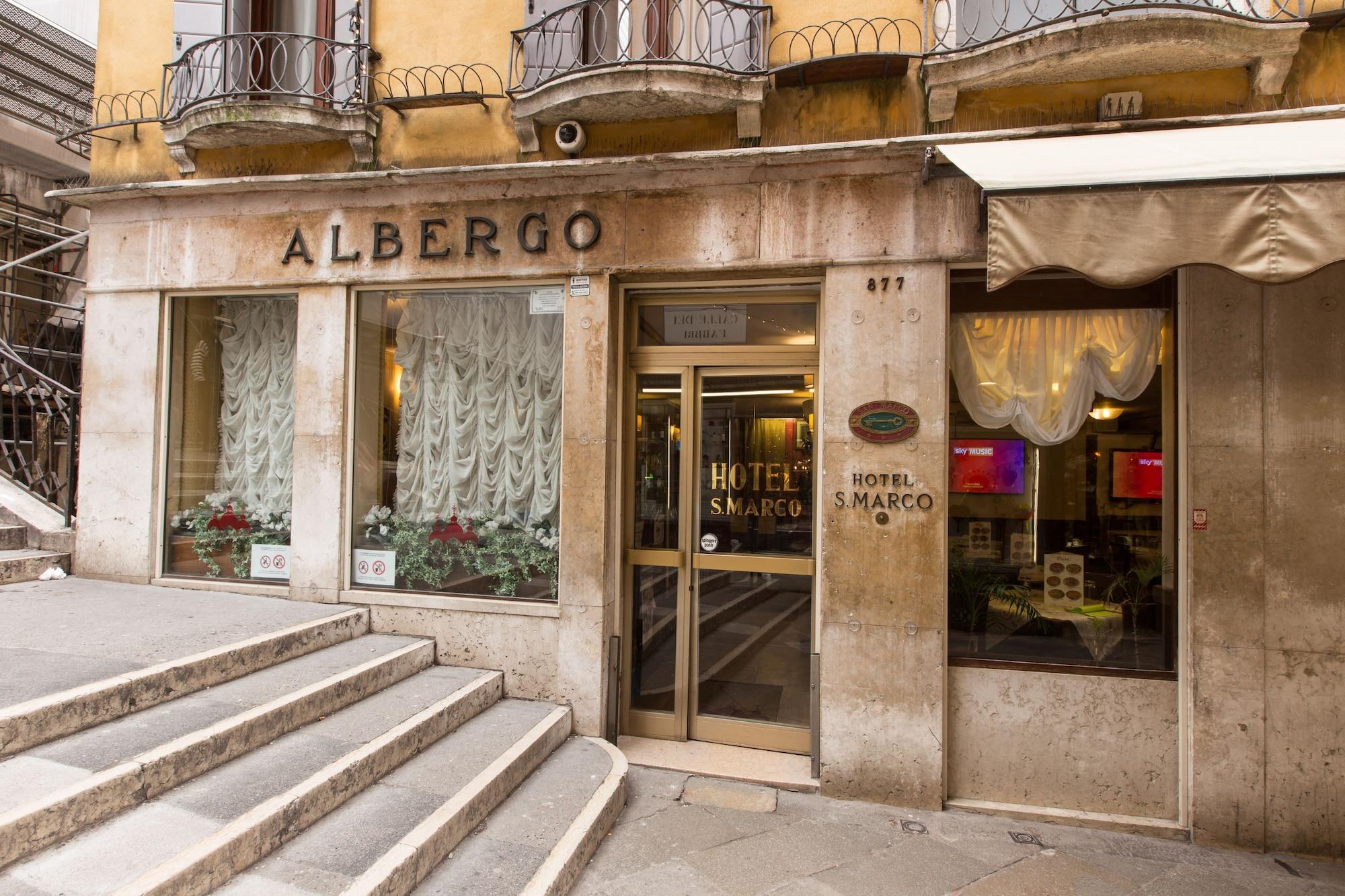 Varios Albergo San Marco