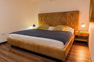 Alquiler Vacacional - Provenza 2-Bedroom apt. with AC and WiFi half a block from Parque Lleras