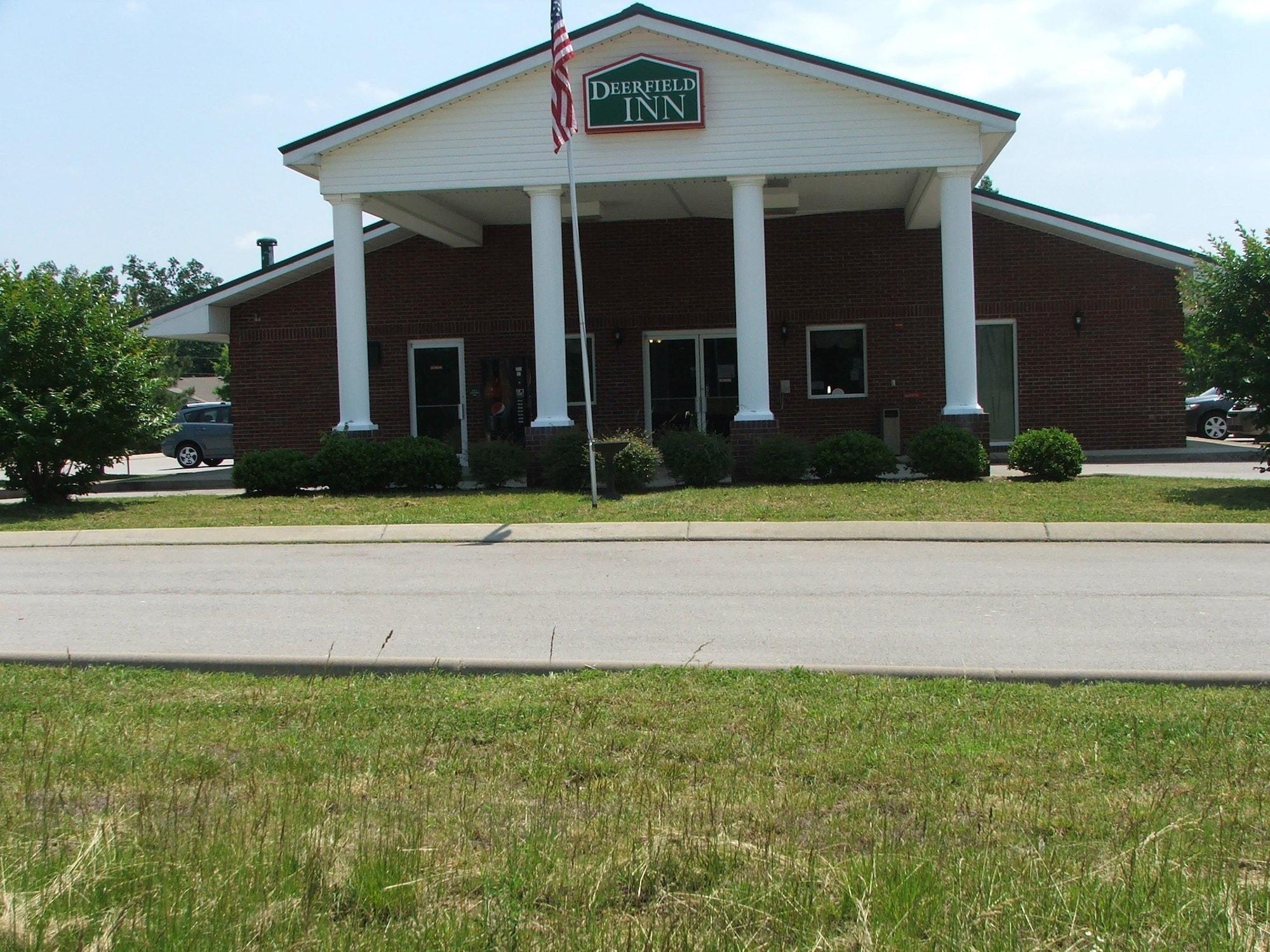 Vista Exterior Deerfield Inn & Suites