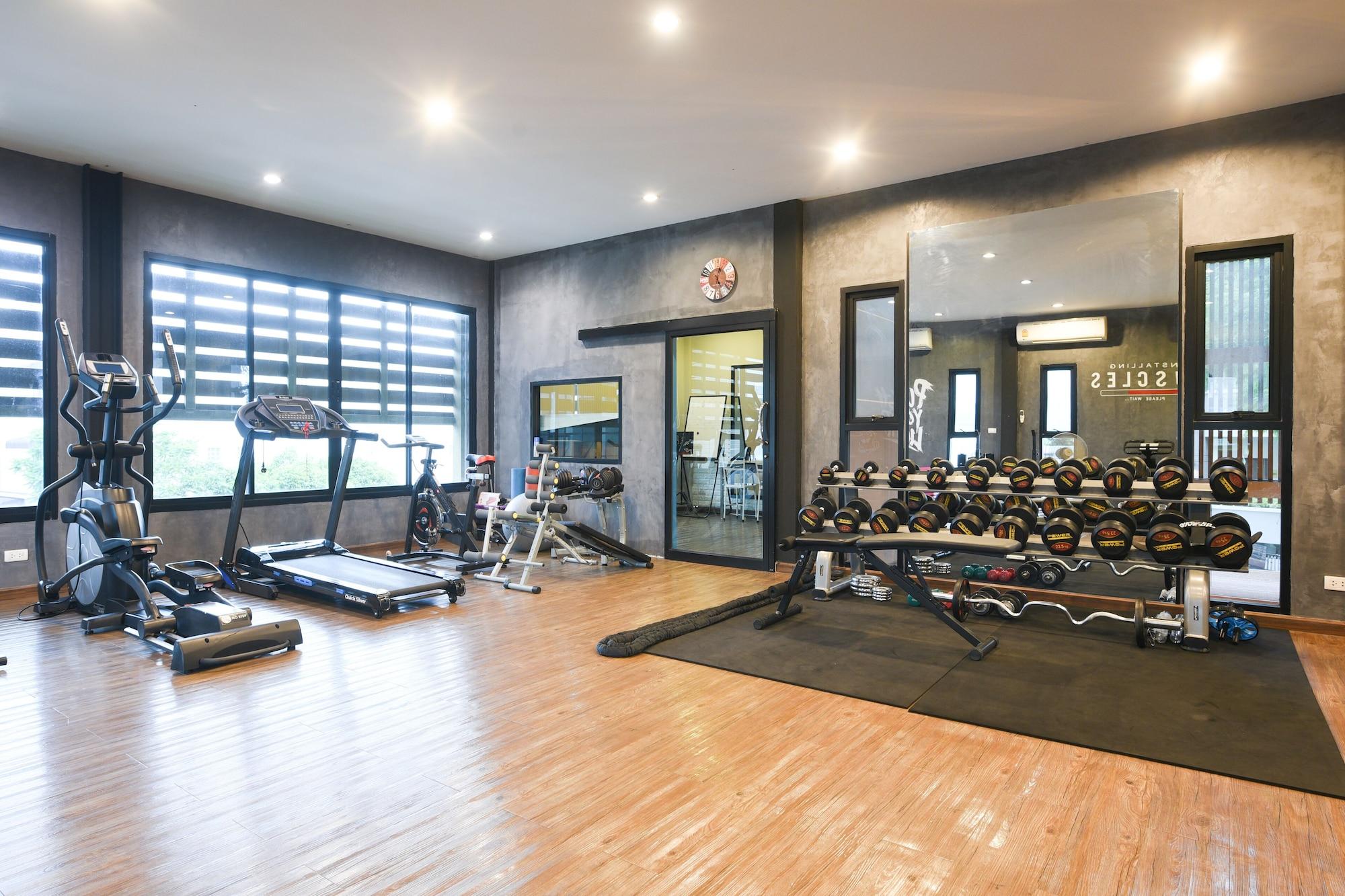 Gimnasio Romyen Garden Place