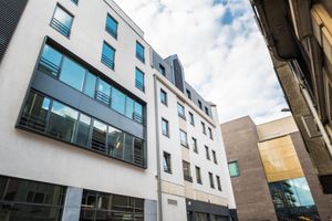 Alojamiento - Auberge Jeunesse Charleroi Youth Hostel