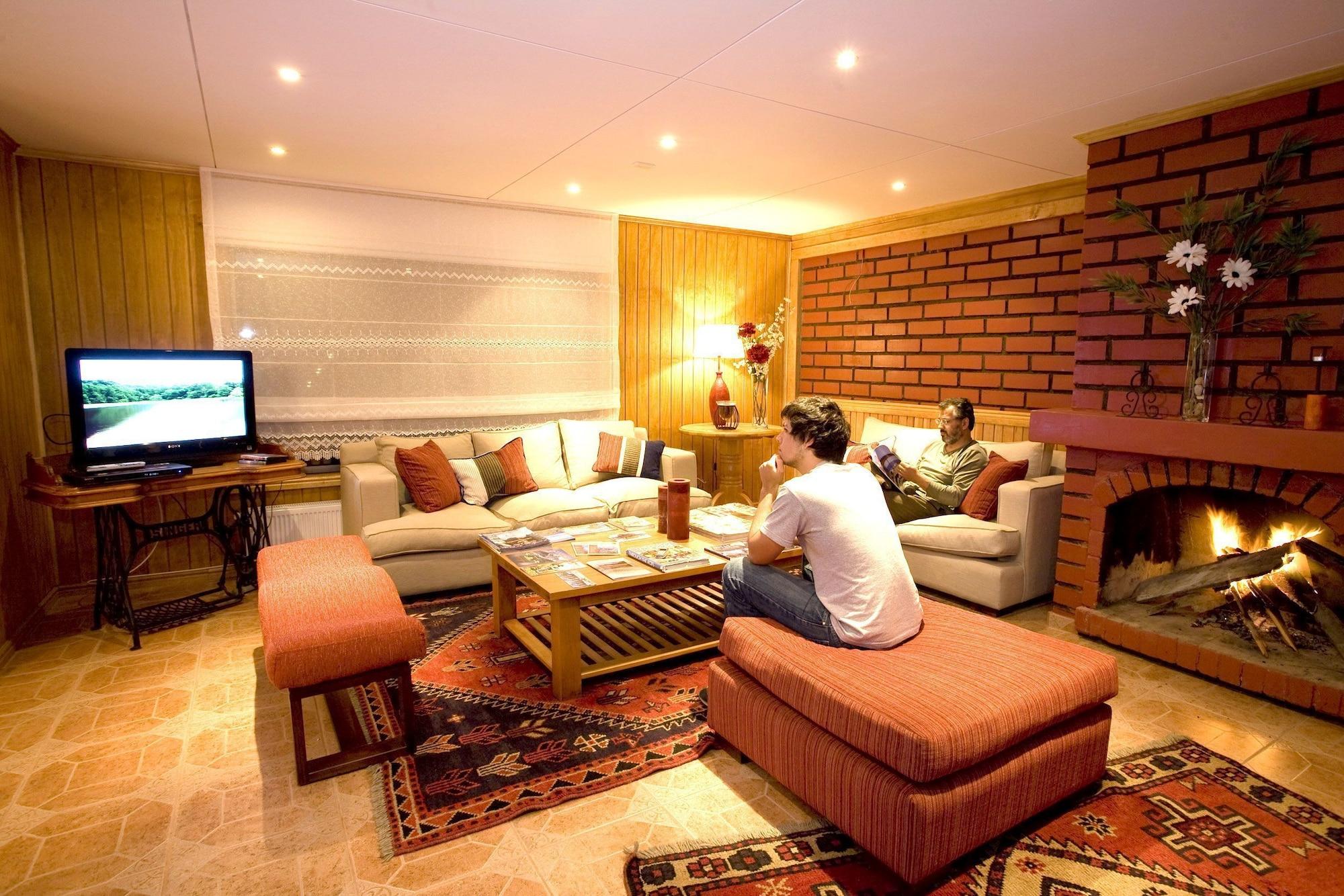 Vista Lobby Keoken Patagonia Bed & Breakfast Puerto Natales