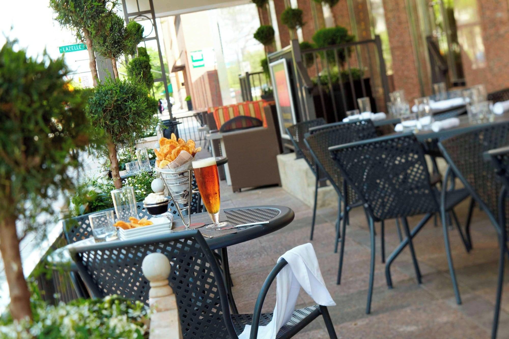 Restaurant Renaissance Columbus Downtown Hotel