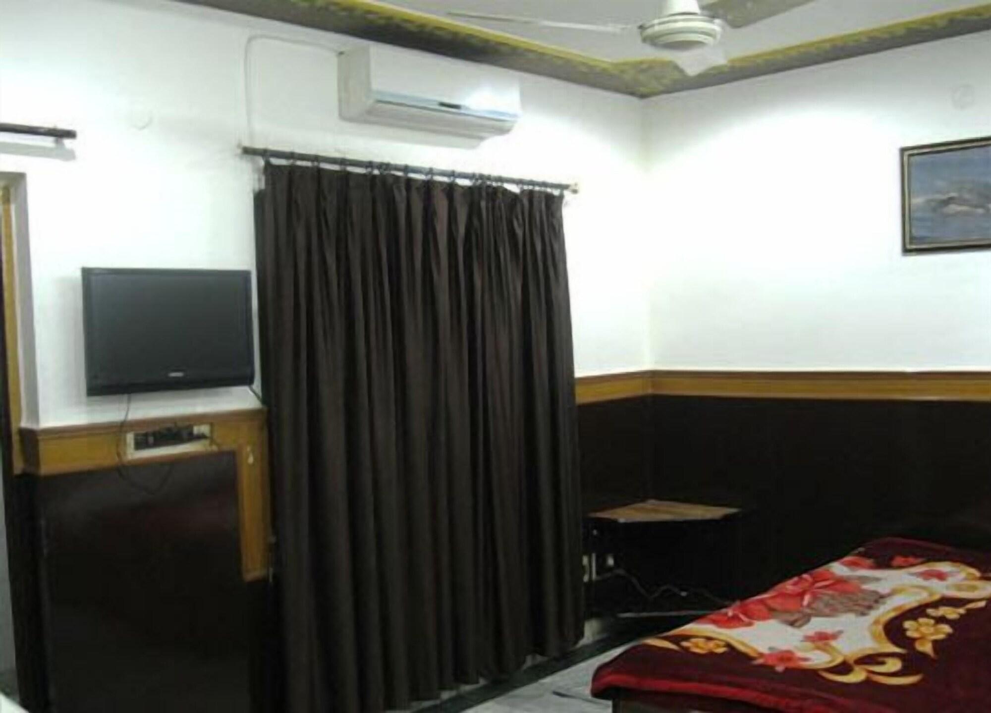 Set de Habitación Hotel Ajay International