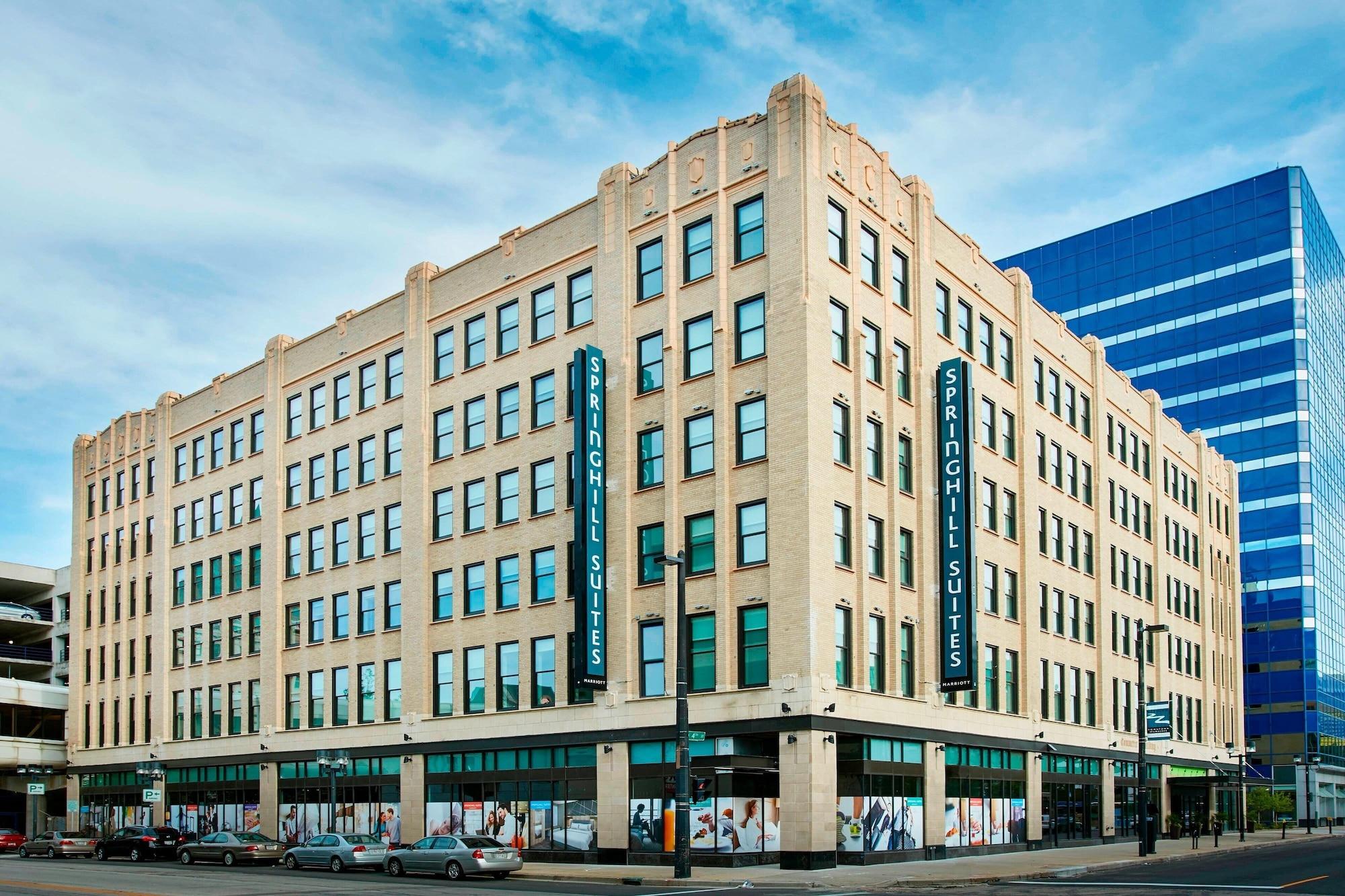 Vista Exterior SpringHill Suites by Marriott Milwaukee Downtown