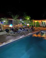 Alquiler Vacacional - Luxurious 7 or 13 Bedrooms…Private Boutique Resort 
In a Gated Beach Community