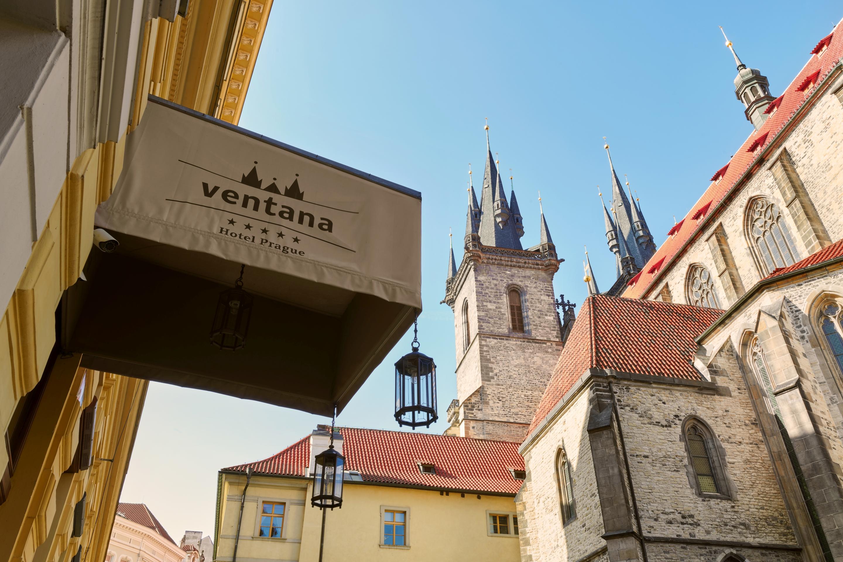 Vista Exterior Ventana Hotel Prague