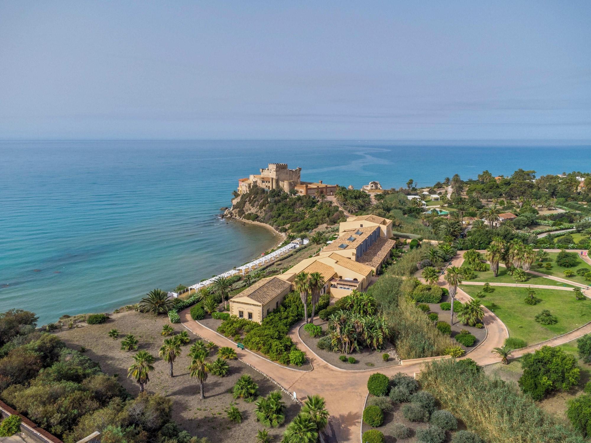 Vista Exterior Falconara Greenblu Resort
