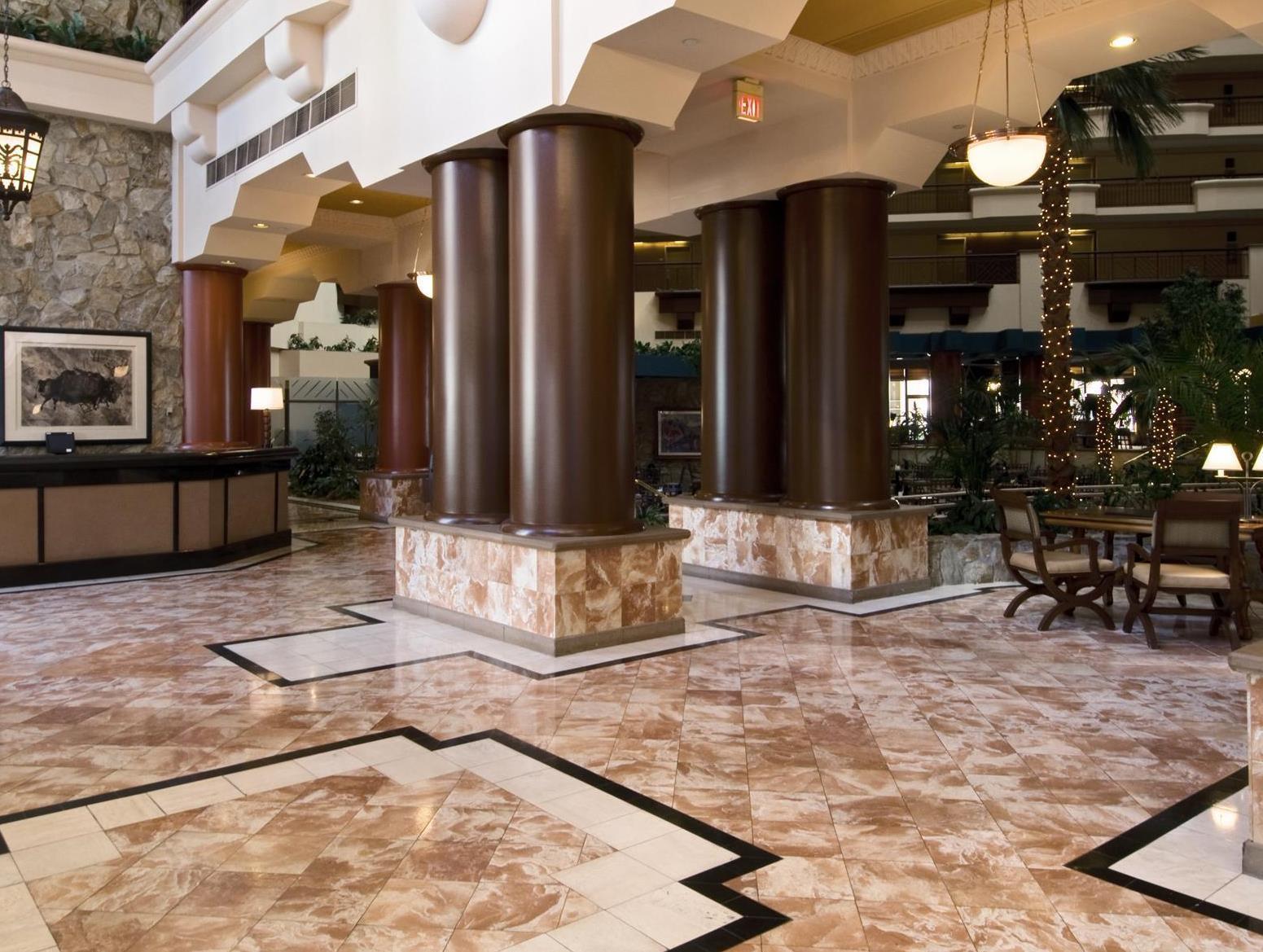 Vista Exterior Embassy Suites by Hilton Phoenix Downtown North