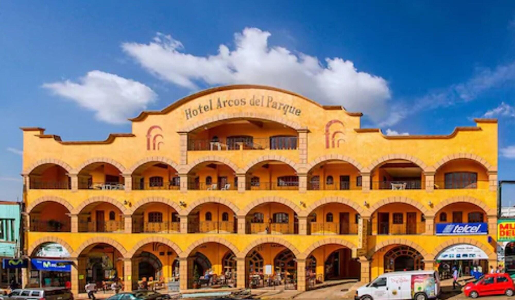 Vista Exterior Hotel Arcos del Parque