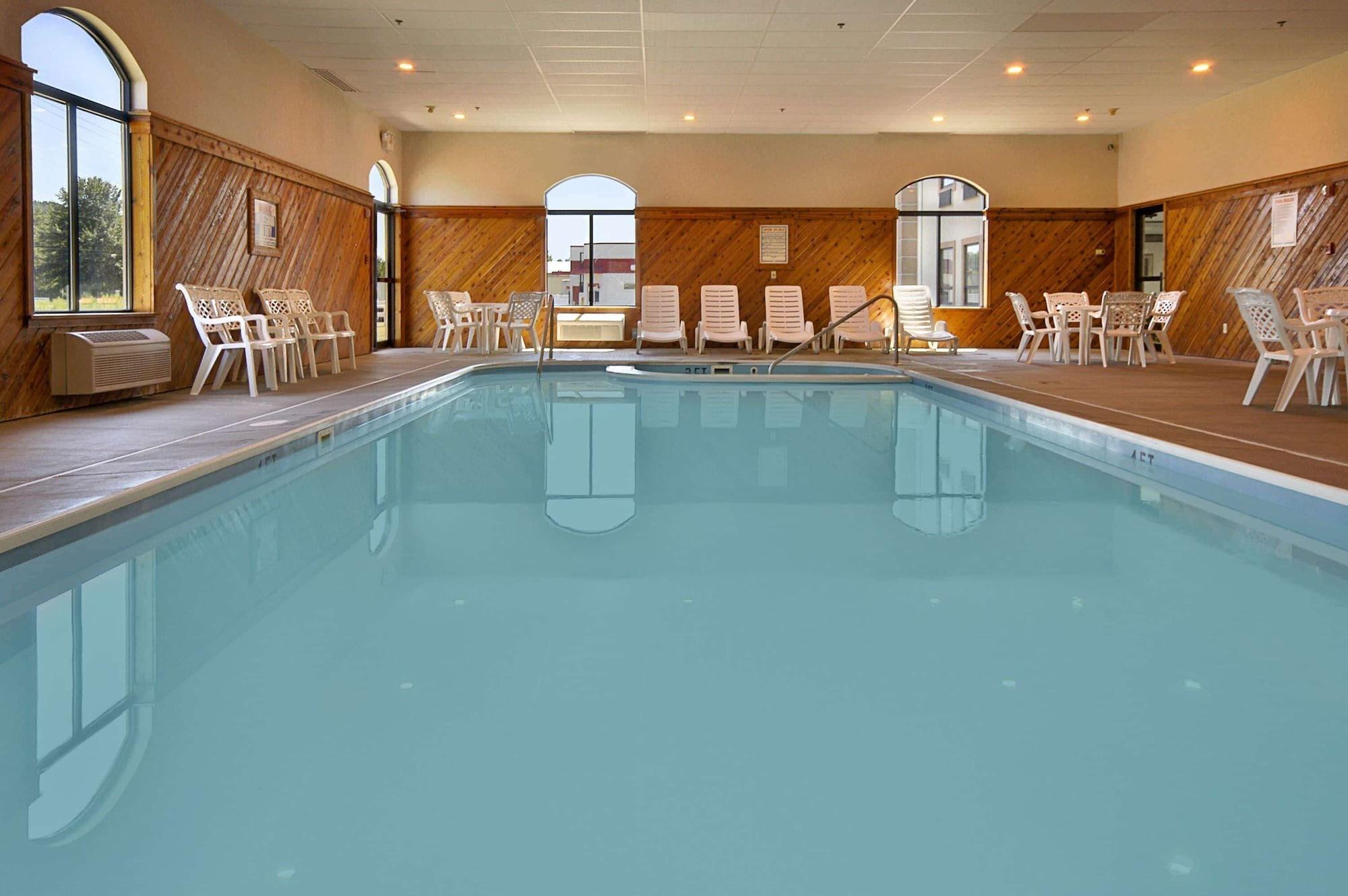 Vista Piscina Ramada by Wyndham Strasburg Dover