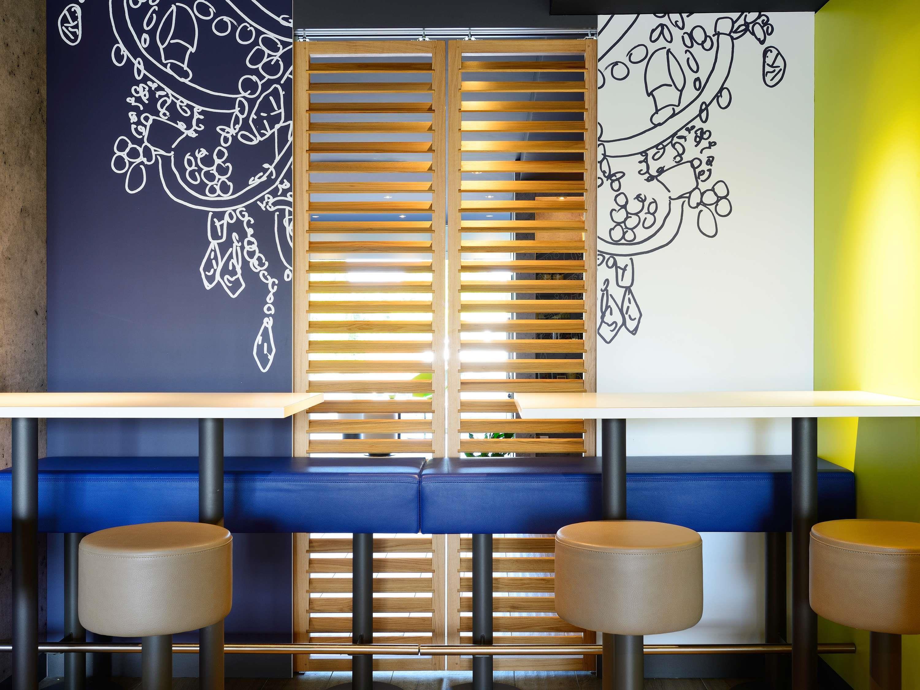 Vista Exterior ibis budget Cherbourg La Glacerie