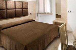 Alojamiento - Hotel D'annunzio