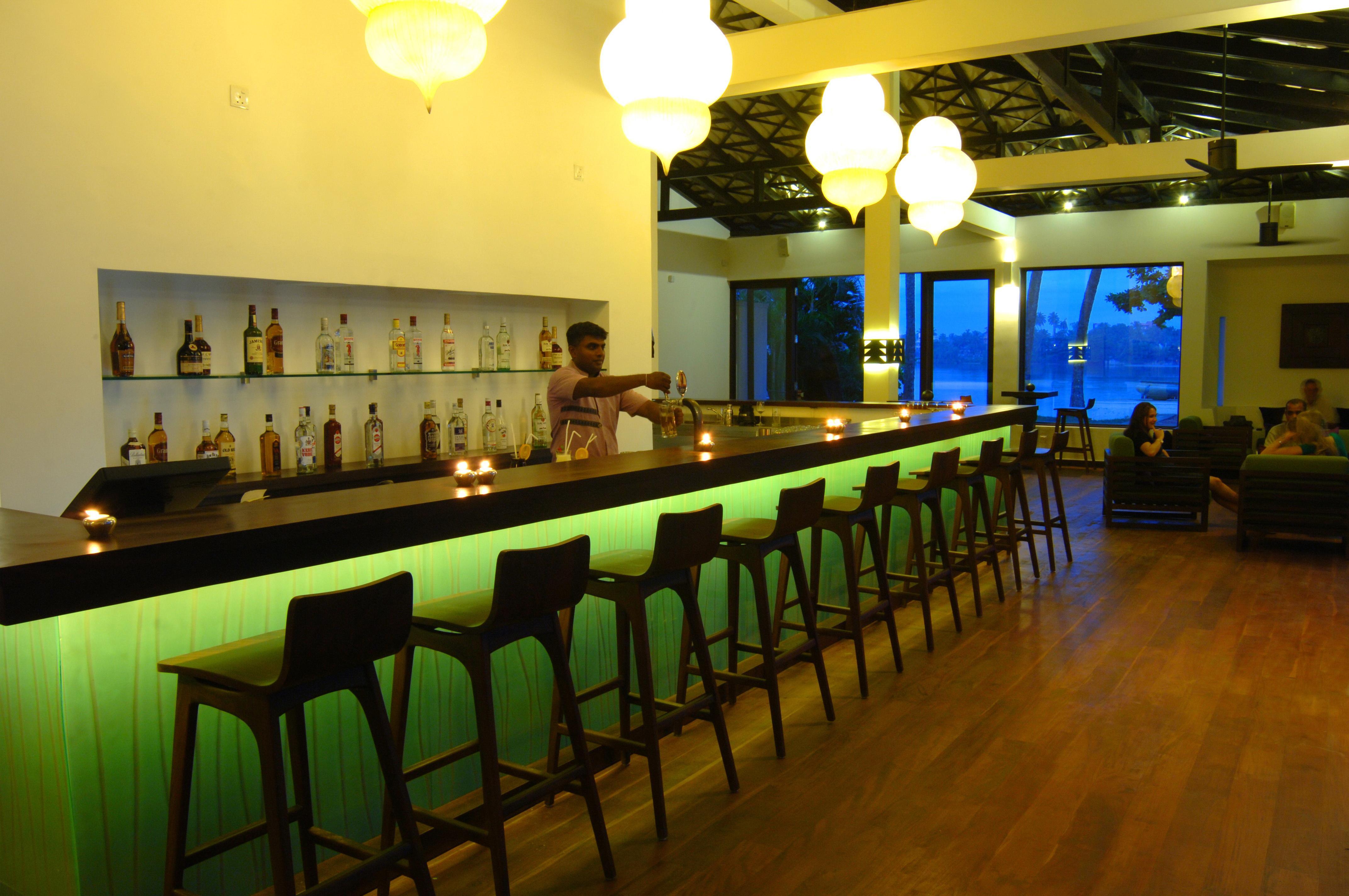 Bar/Salón Avani Kalutara