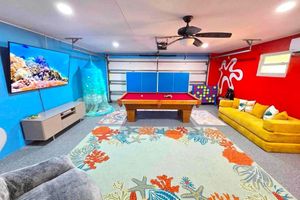 Alquiler Vacacional - Dreamy Harbor Escape, king bed and Pool table - within 3 min walk to the beach!