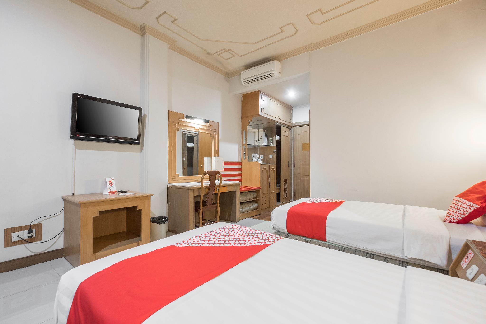 Vista Exterior OYO 821 Hotel Dinasti