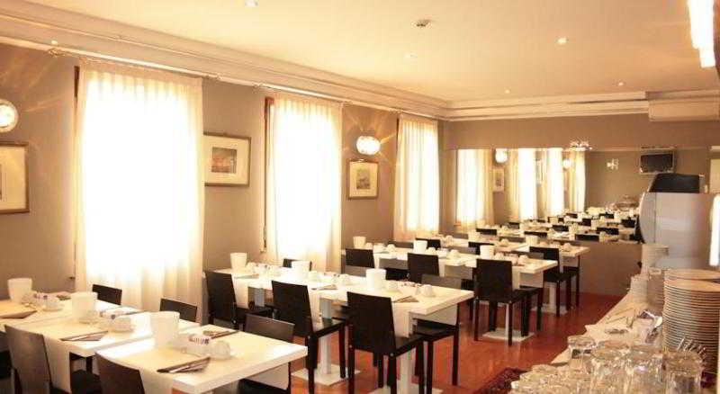 Restaurant Small Royal