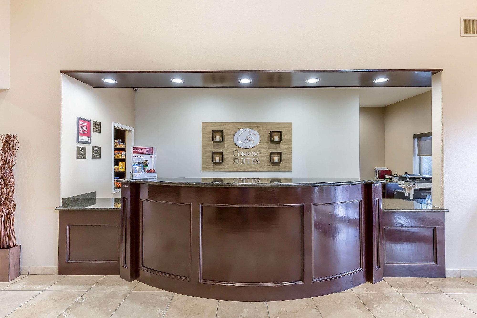 Vista Lobby Comfort Suites Houston IAH Airport - Beltway 8