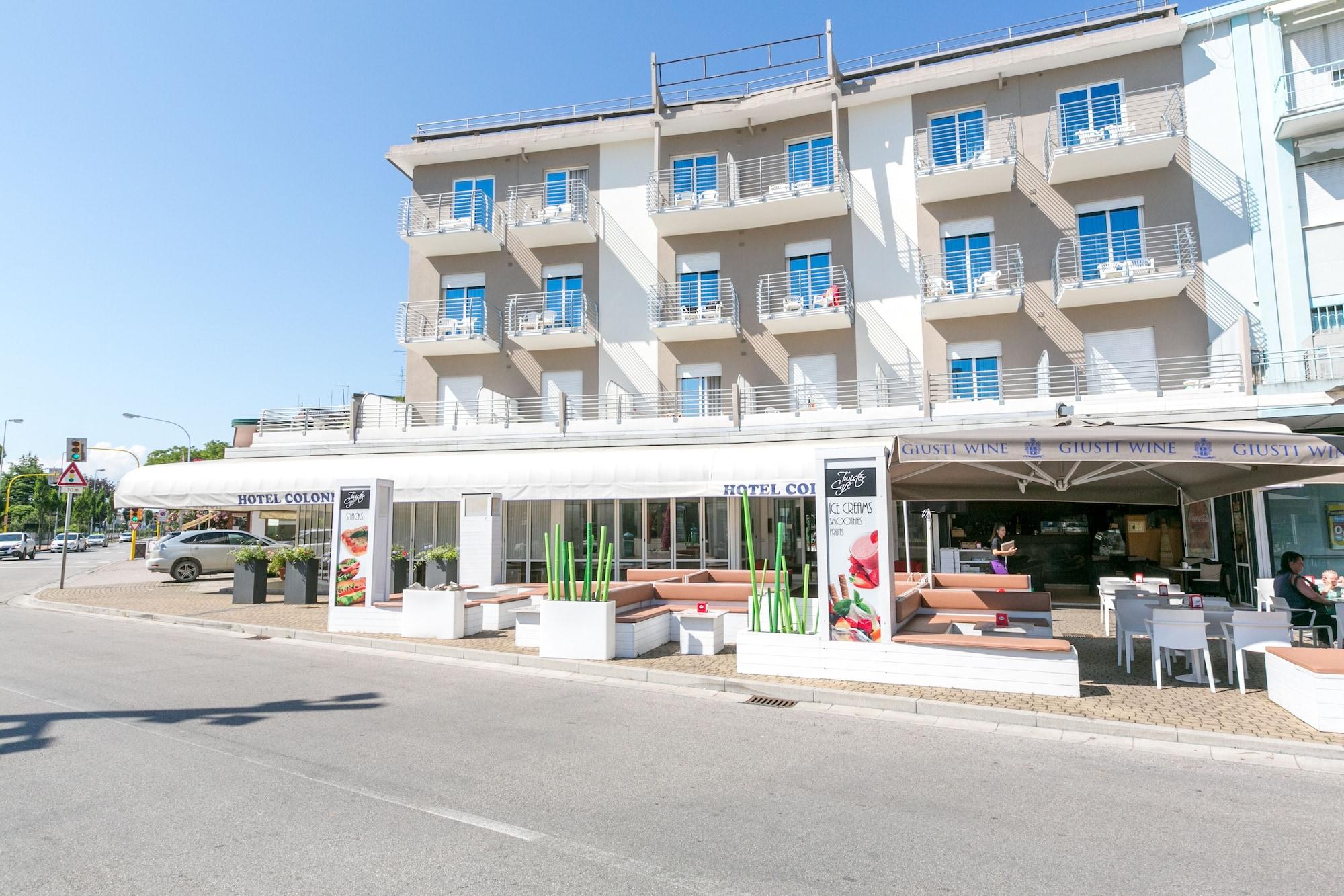 Vista Exterior Hotel Colonna