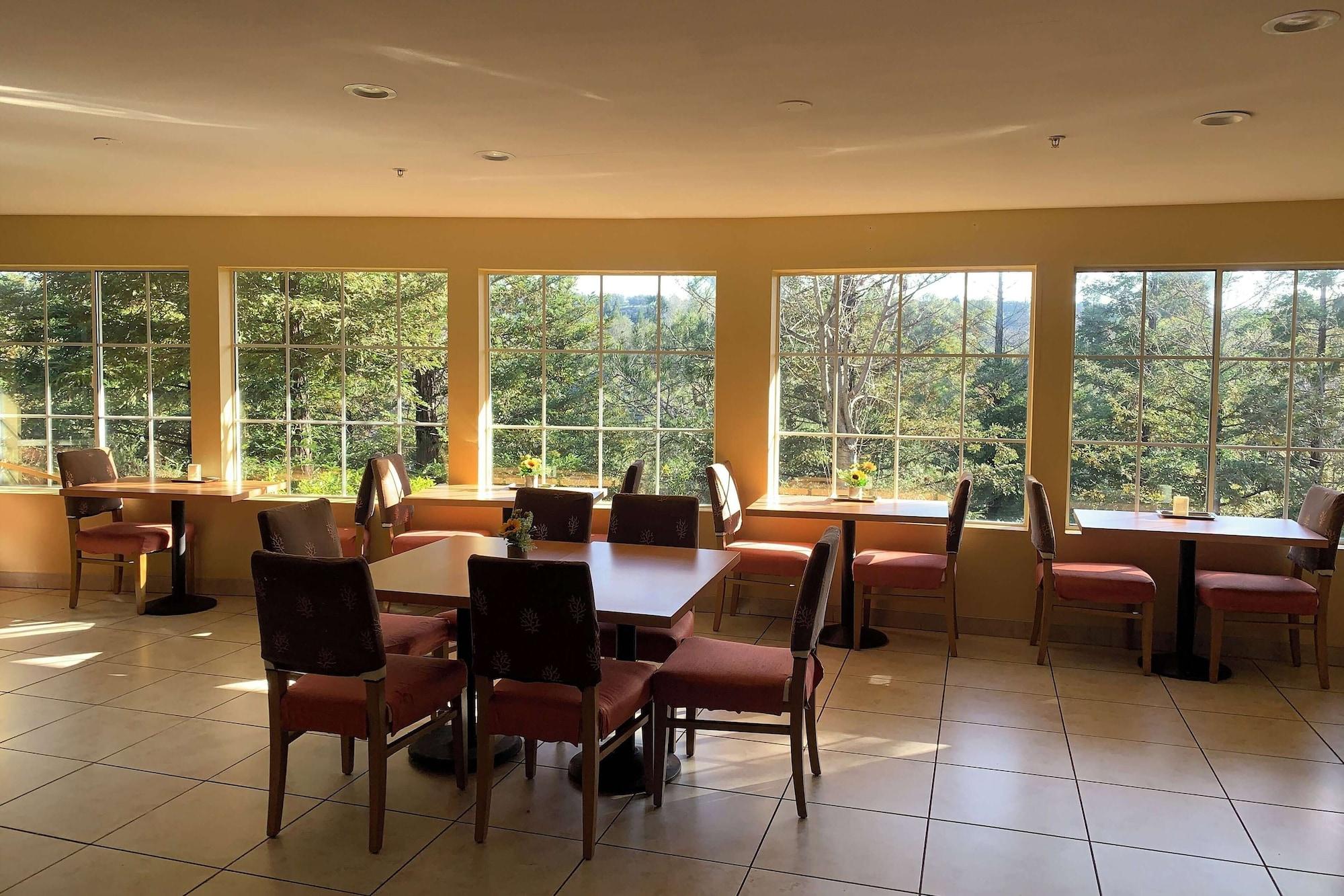 Restaurant Rocklin Park Hotel, Trademark Collection by Wyndham