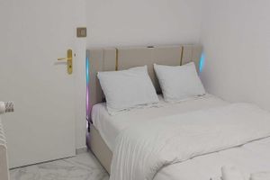 Alquiler Vacacional - Blue Room: elegant, comfortable apartment in a blue and gold theme