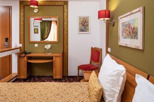 Alojamiento - Grand Hotel Brasov