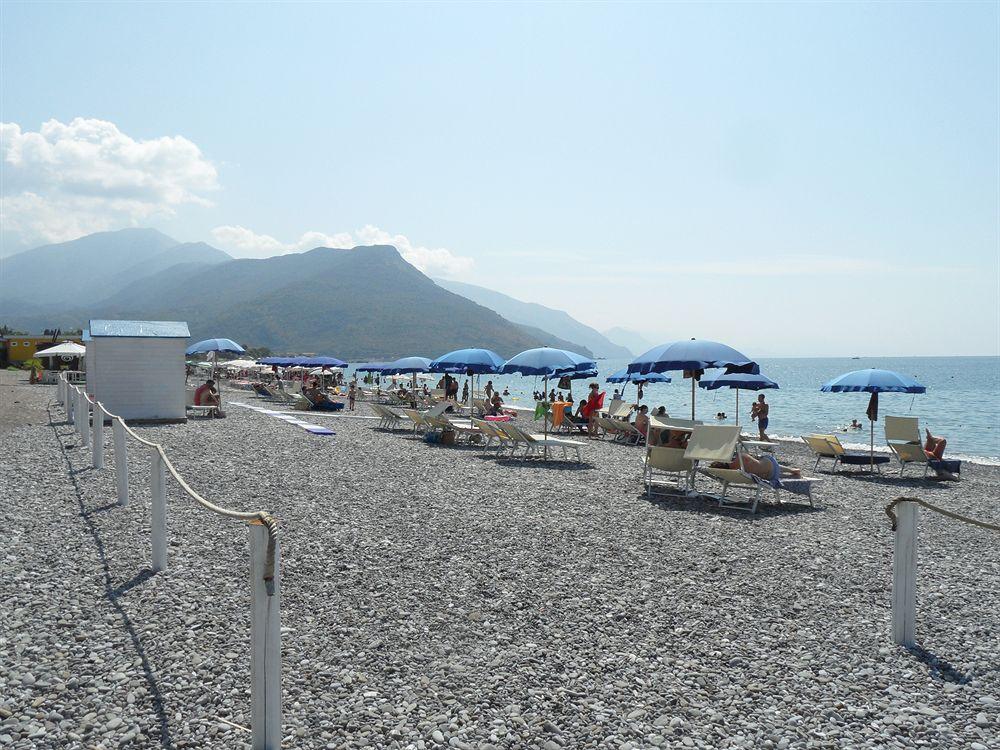 Playa Villa Comics