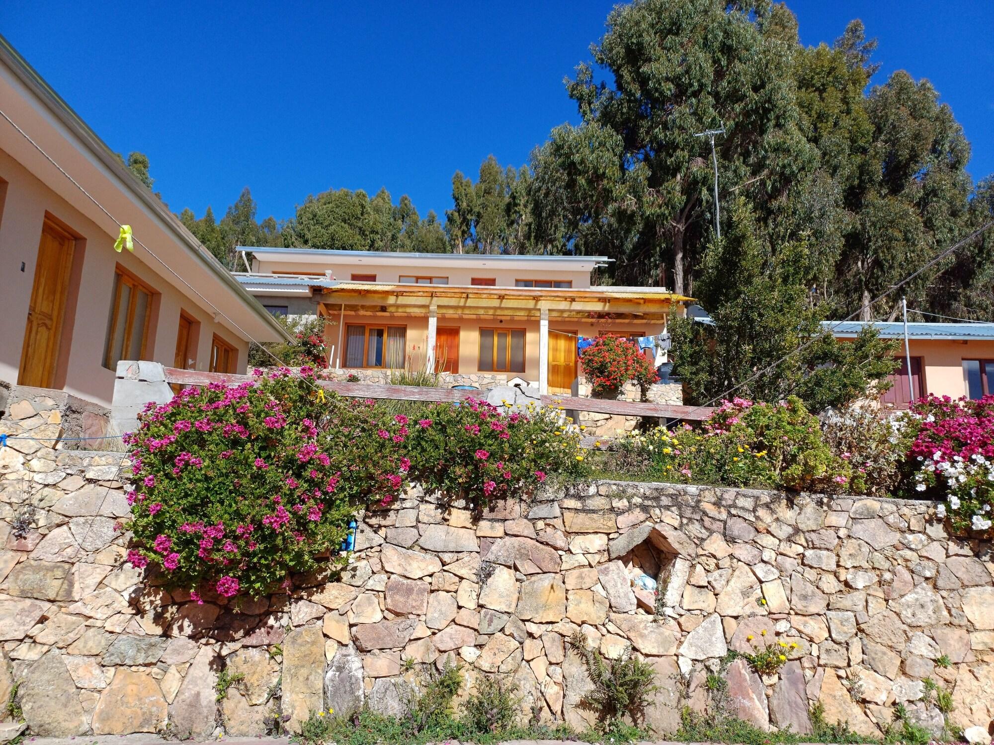 Vista Exterior Hostal Tawri