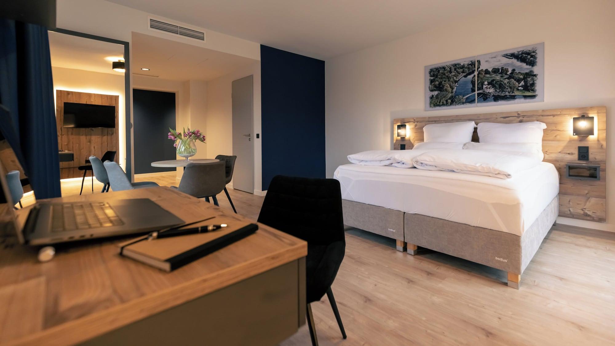 Varios SpreeBlau Apartments