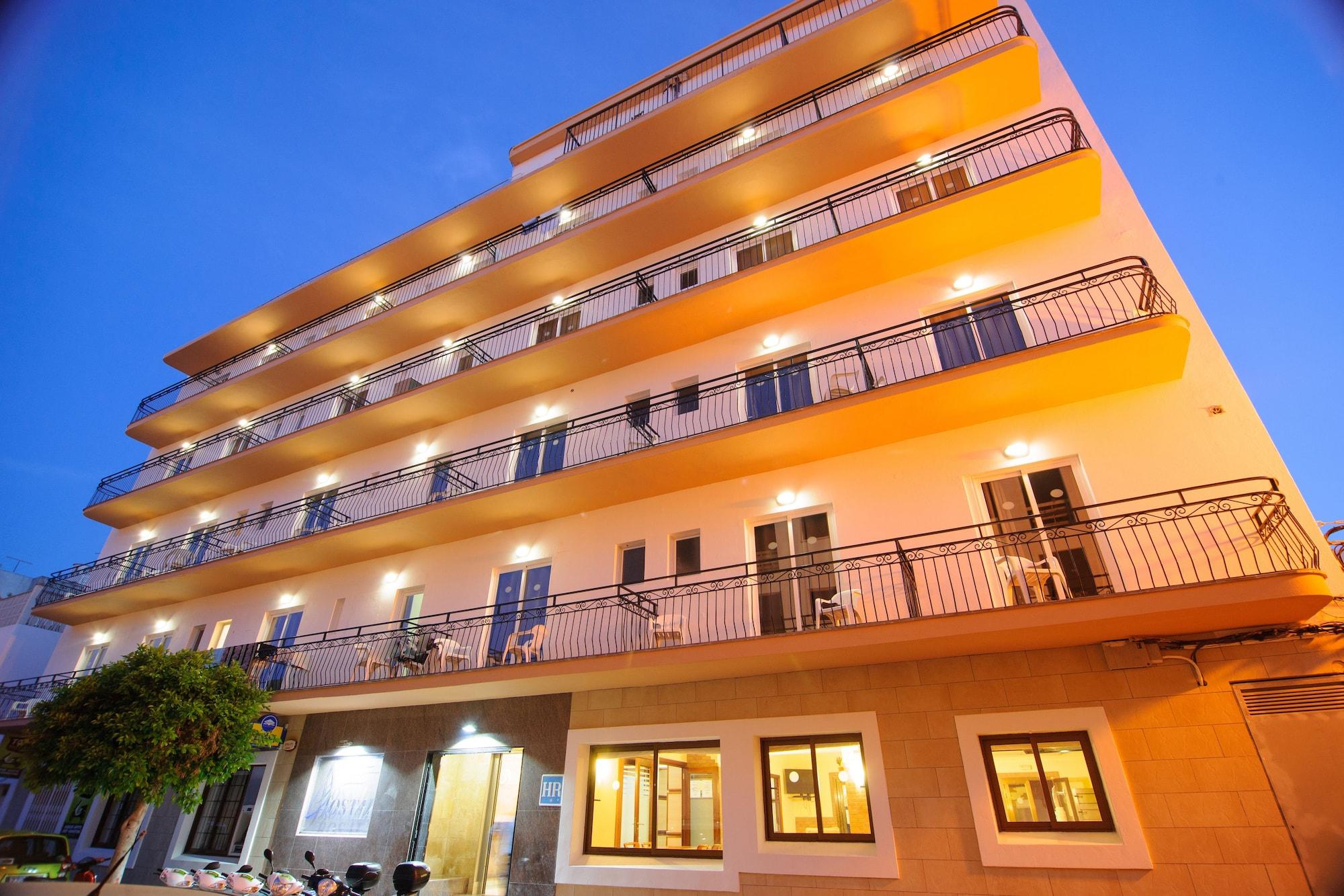 Vista Exterior Hostal Rosalia