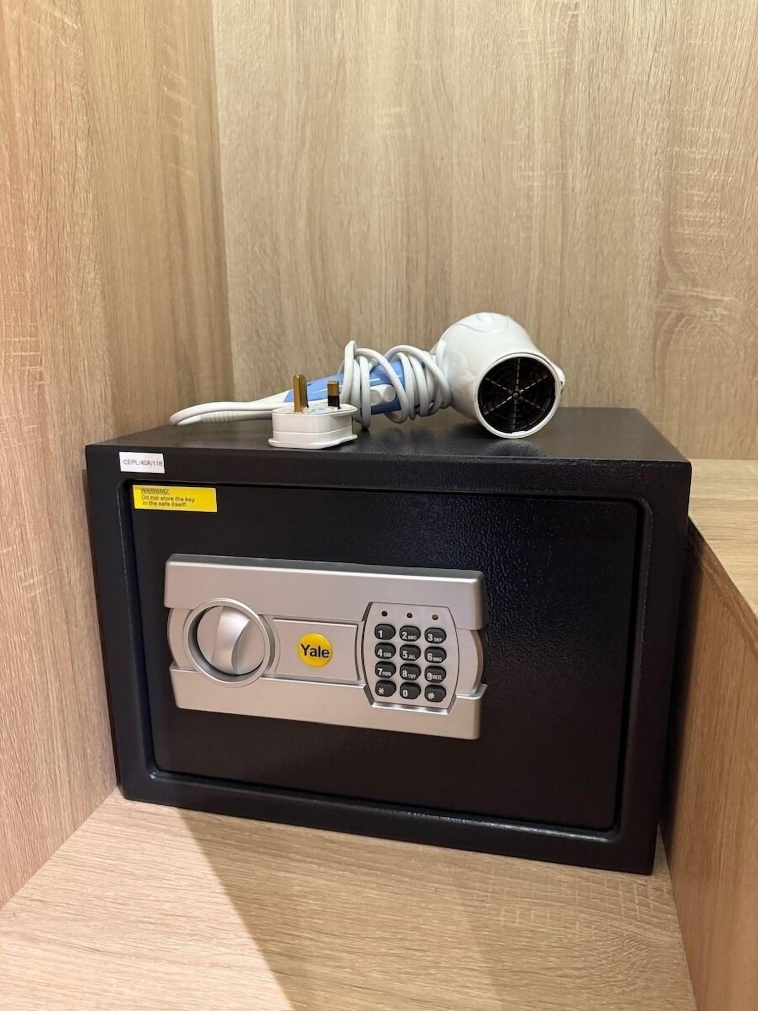 Set de Habitación ISA Hotel Amber Road