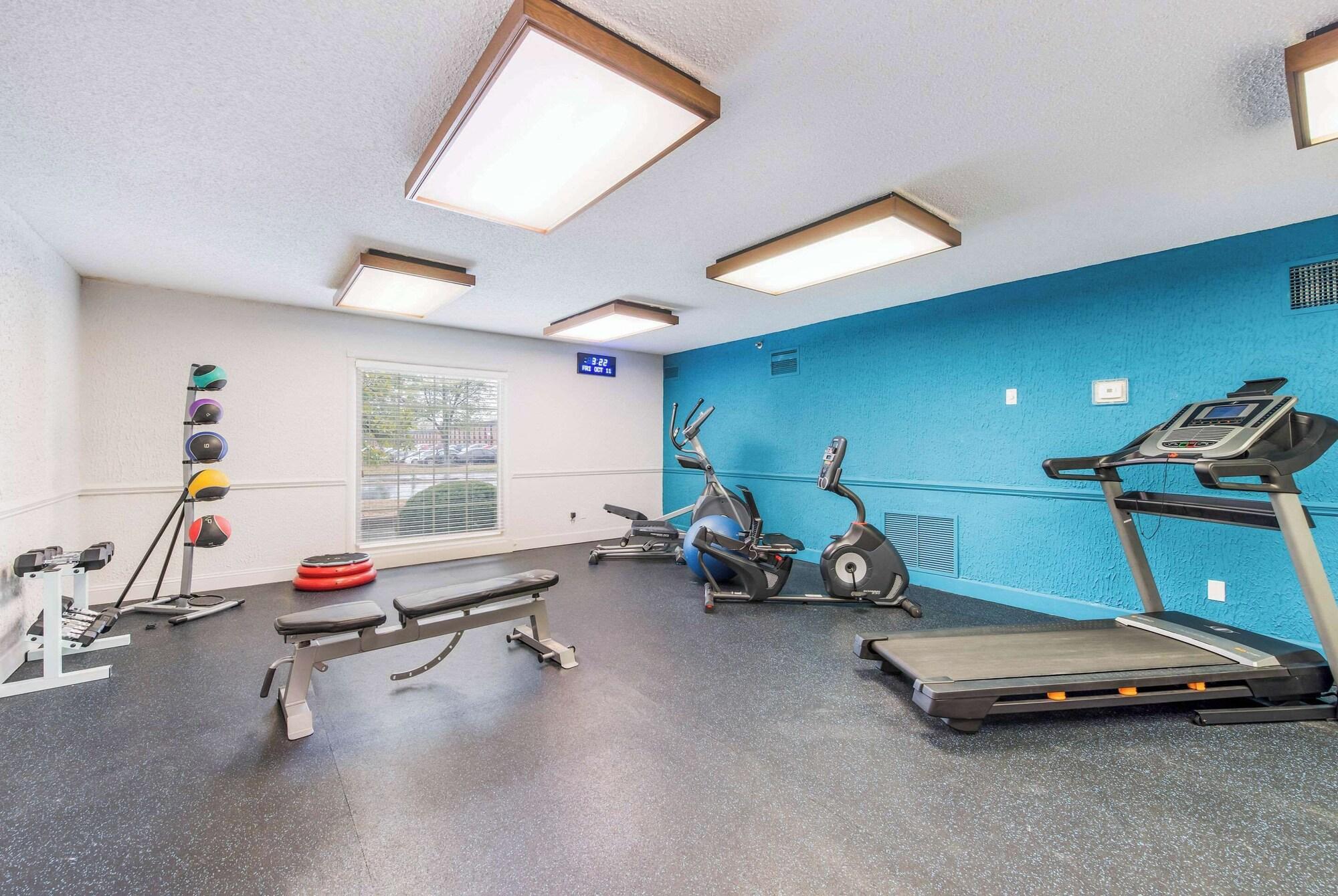 Gimnasio The Blu Hotel Blue Ash Cincinnati, an Ascend Collection Hotel