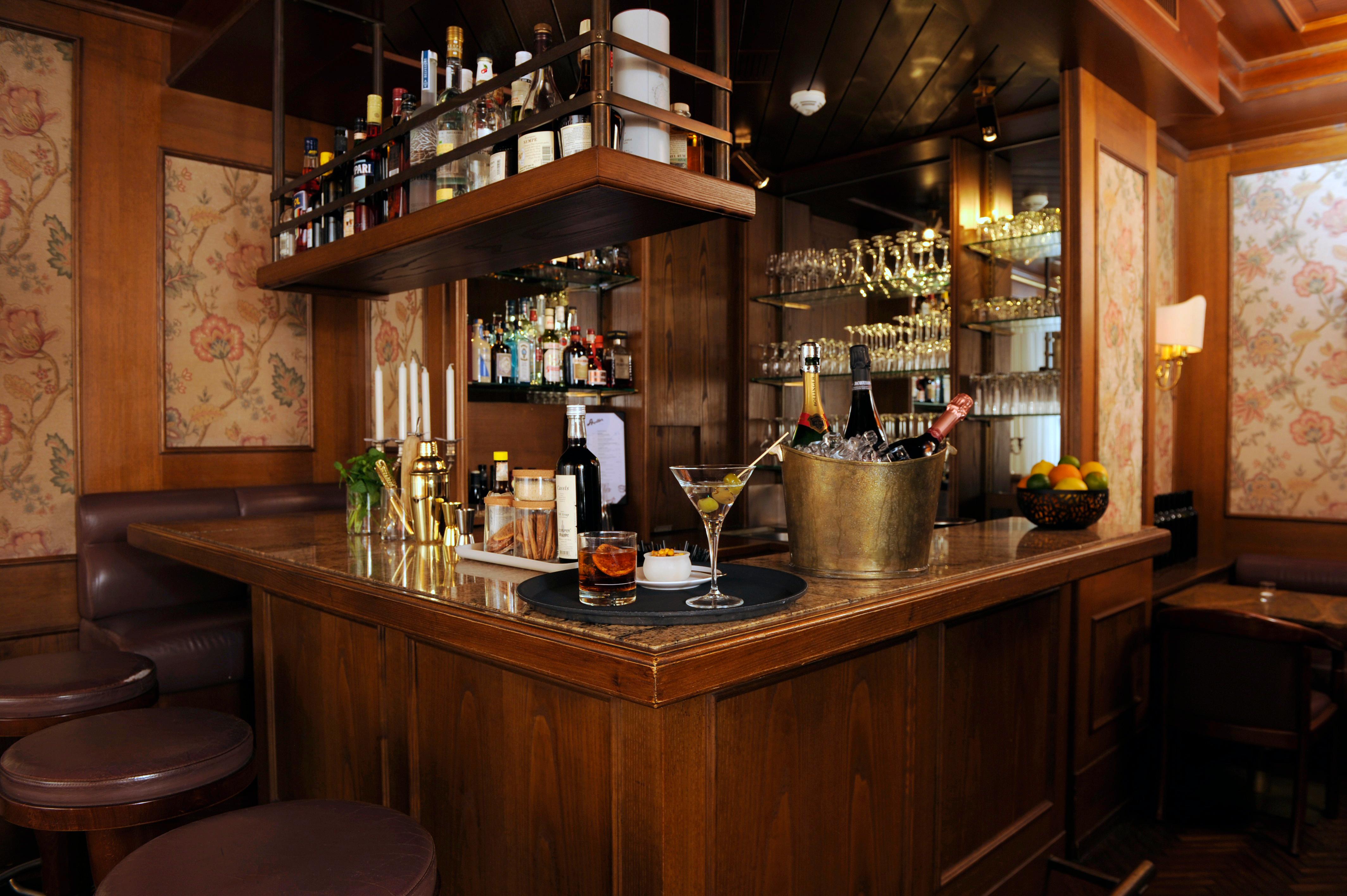 Bar/Salón Mercure Stoller Zurich