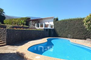 Alquiler Vacacional - Beautiful villa/farmhouse in exclusive 5,000m2 botanical garden,  private pool