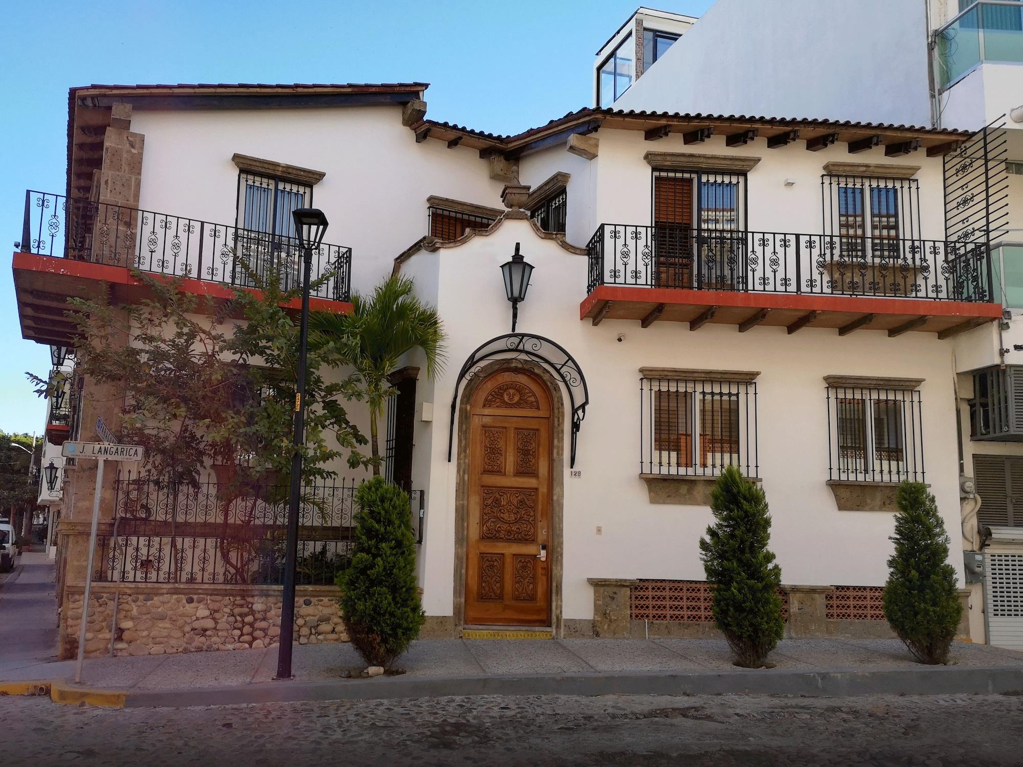 Vista Exterior Casa Carmen - Boutique B&B