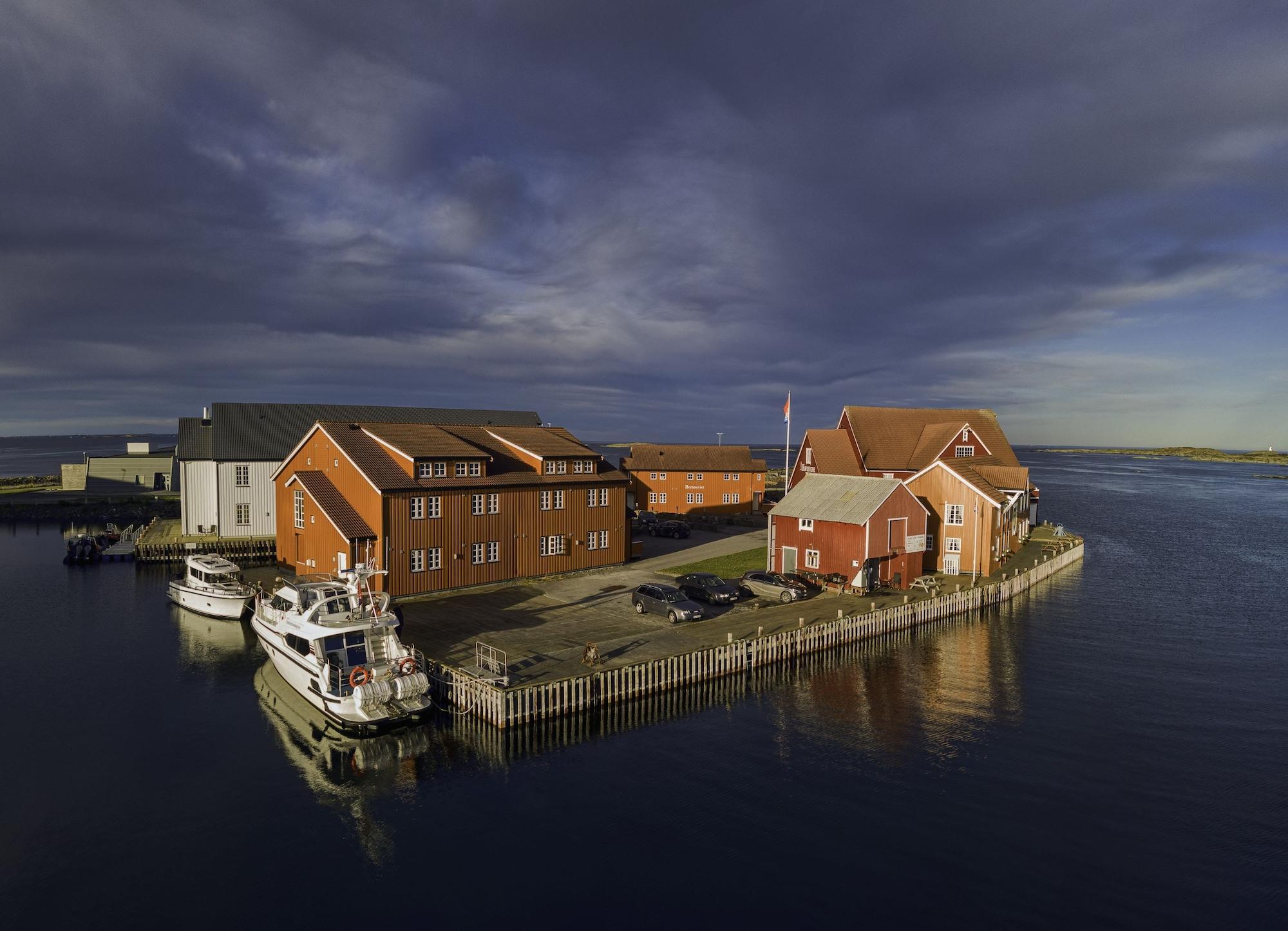Vista Exterior Finnøy Bryggehotell - by Classic Norway Hotel