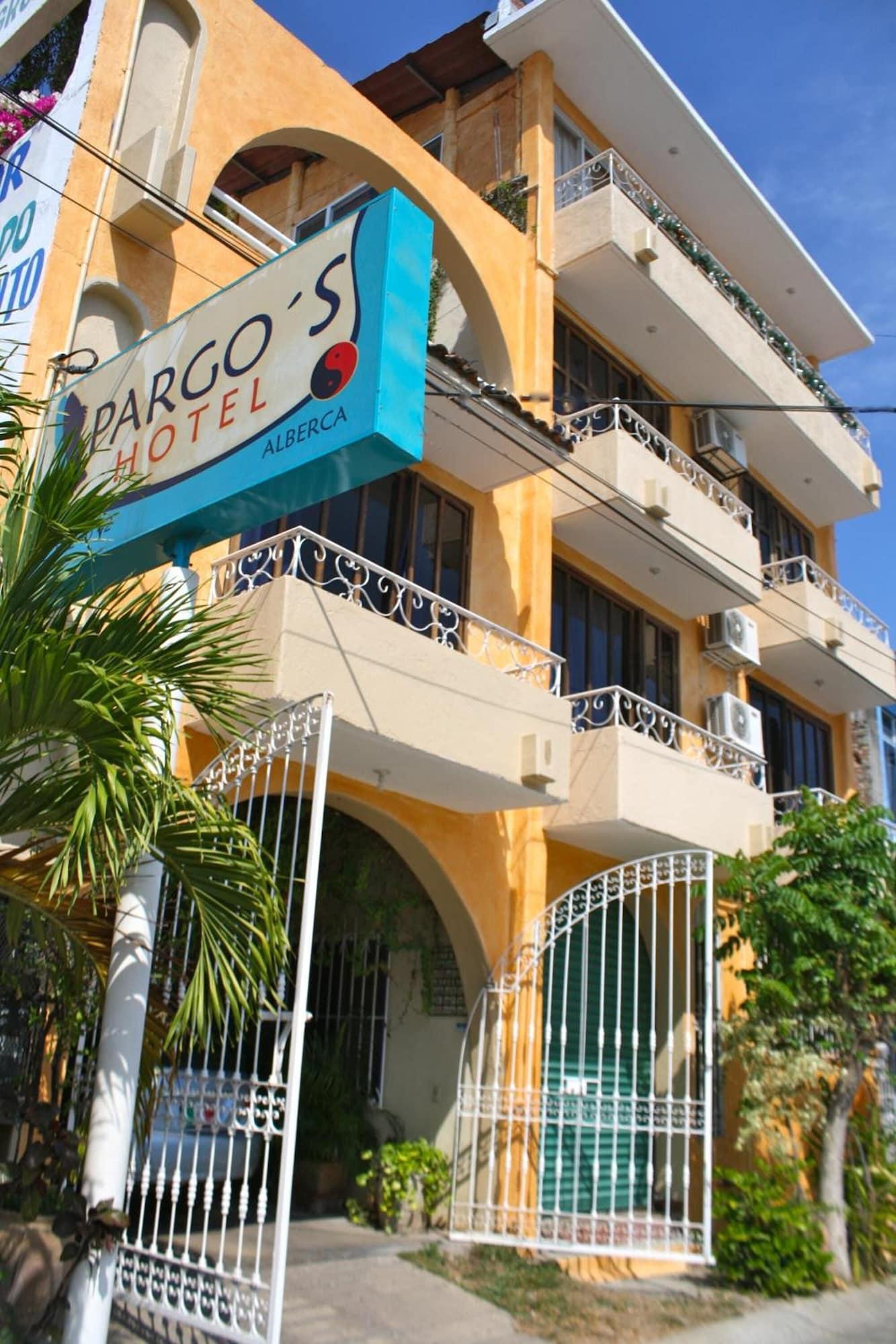 Vista Exterior Pargo's Hotel