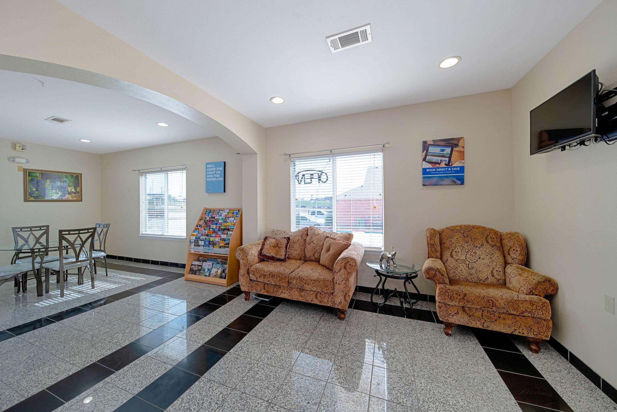 Bar/Salón Motel 6 Rhome, TX