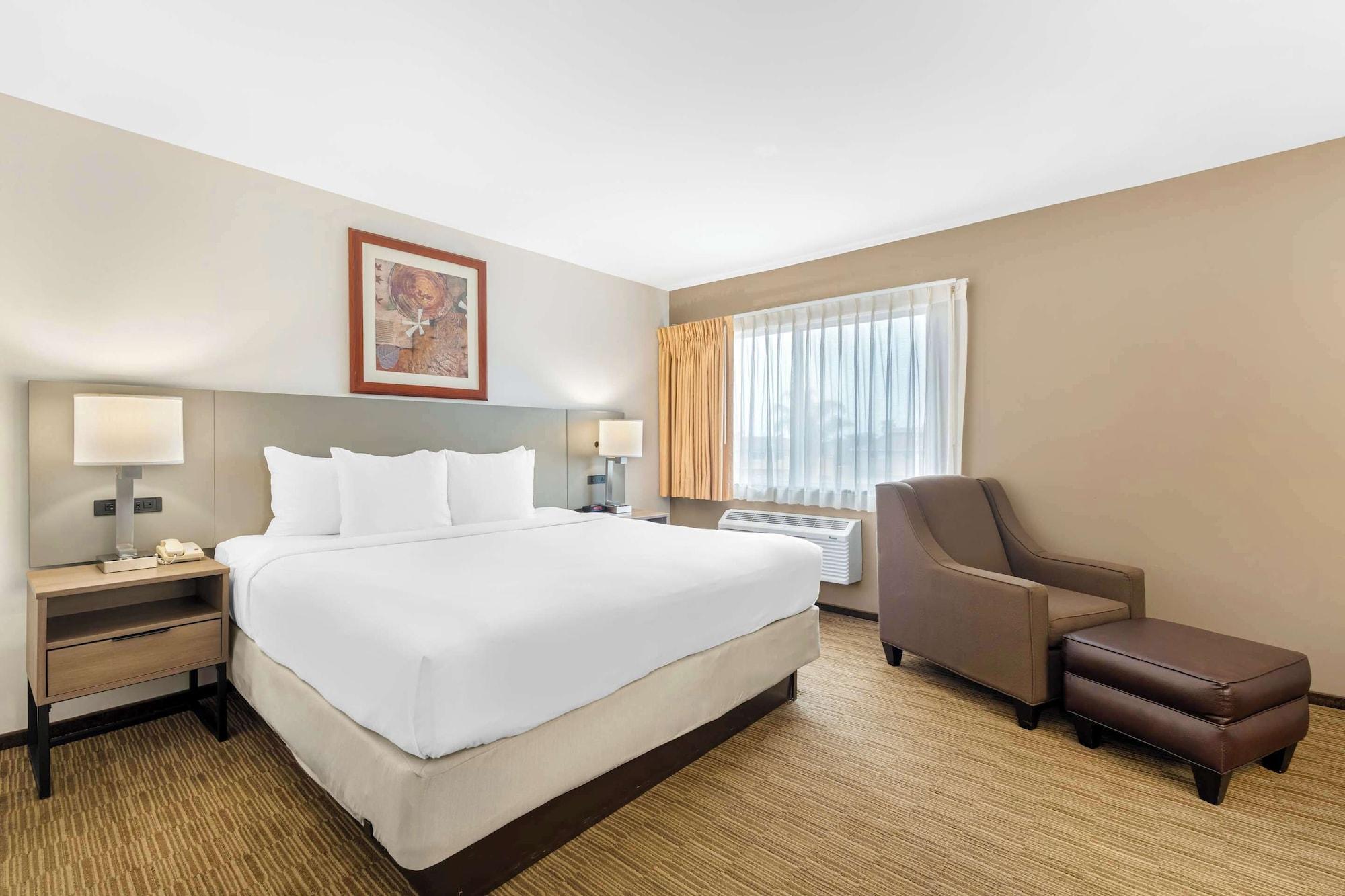 Varios Comfort Inn Cockatoo near LAX Airport
