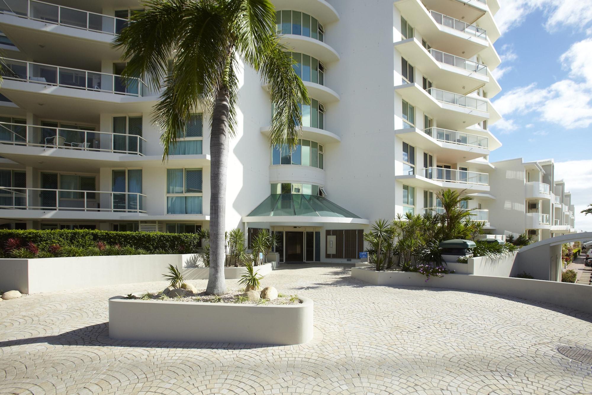 Vista Lobby Mariners North Holiday Apartments