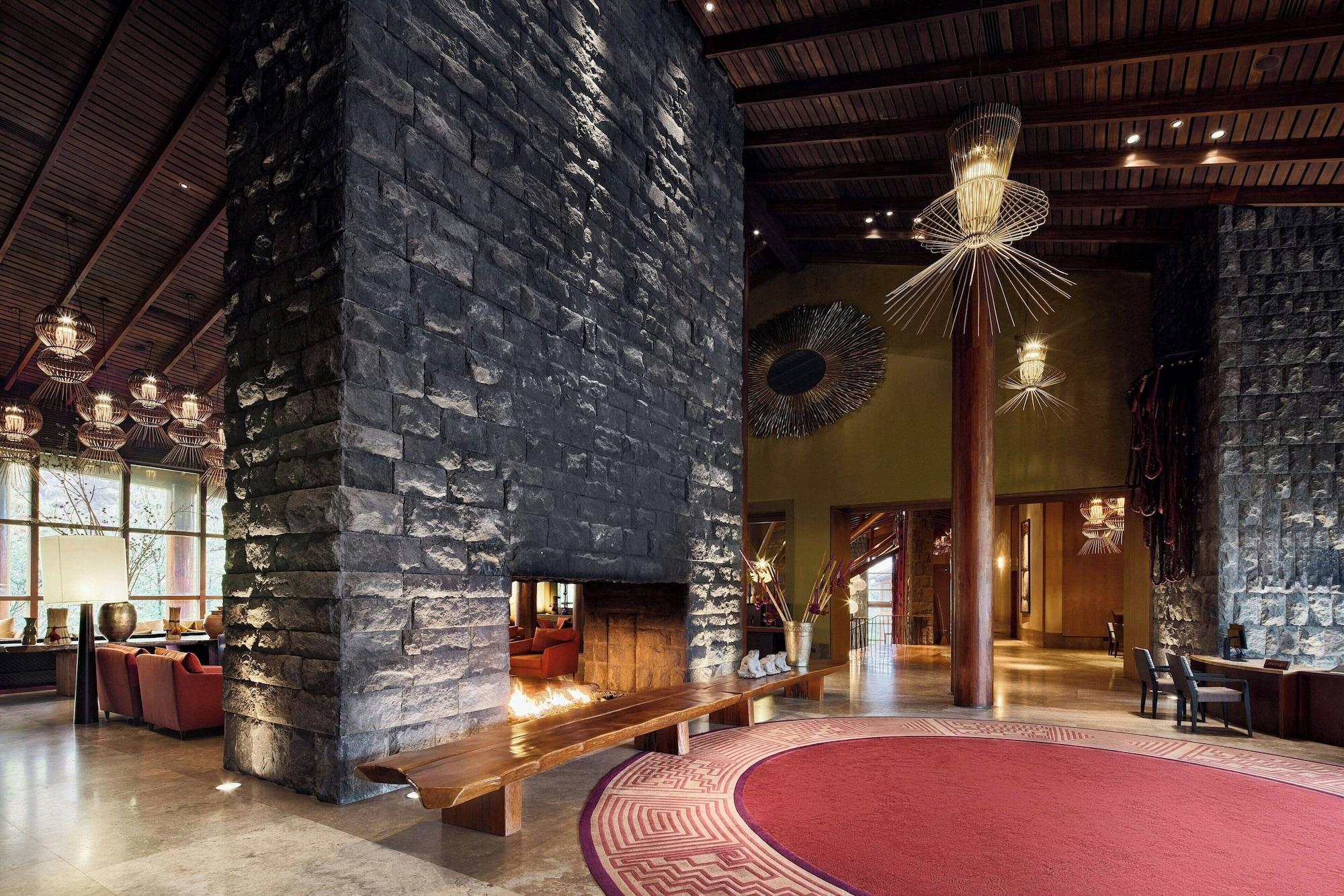 Vista Lobby Tambo del Inka, a Luxury Collection Resort & Spa