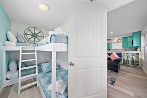 Alquiler Vacacional - Blue Beard's Cove|BeachBox| Beach Cottage/2 Decks